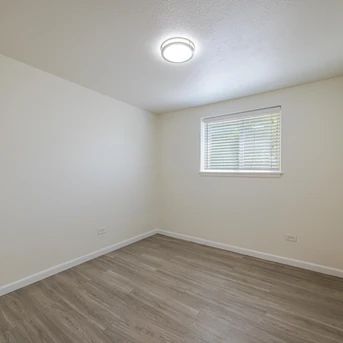 Apartment interior gallery photo 12