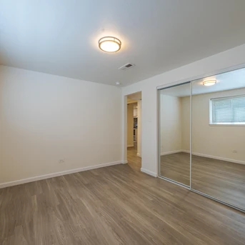 Apartment interior gallery photo 10