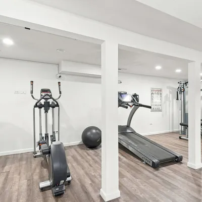 Fitness center cardio equipment at Lime Apartments