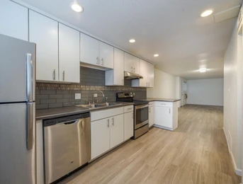 Apartment interior photo 2