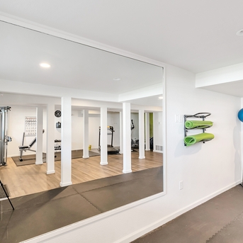 Lime Apartments fitness room