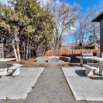 Lime Apartments picnic area with fire pit