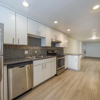 Apartment interior gallery photo 6